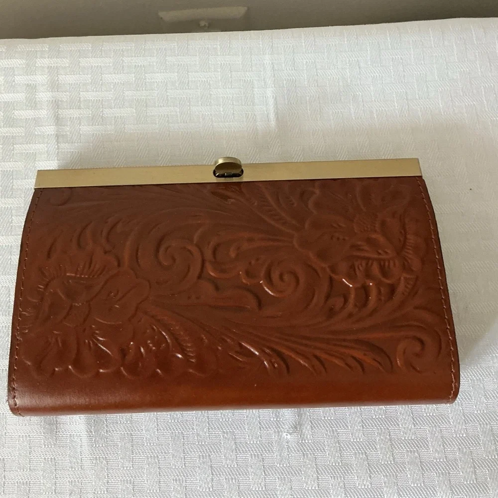 Embossed Floral Leather Wallet - Brown